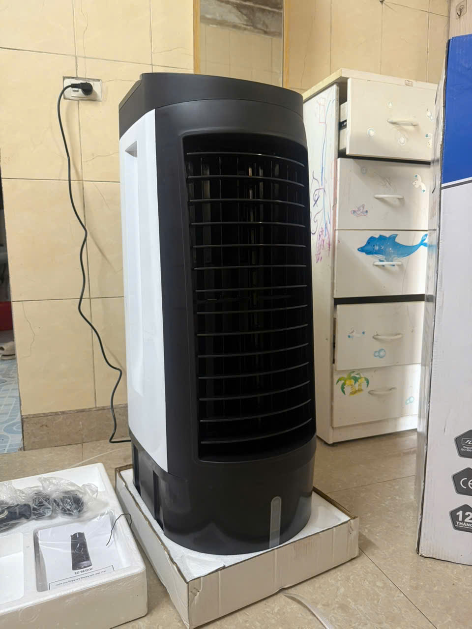 Quạt điều hòa jug jug 35-22 150w 40 lít ( khuyến mại cho 10 người )